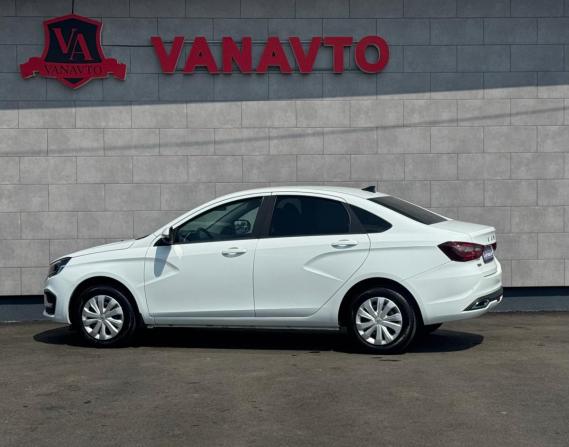 Lada (ВАЗ) Vesta I Рестайлинг (NG) с пробегом 2024 года, цена 1 370 000 рублей, 8500 км, седан, Автокод Объявления
