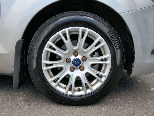 Ford Focus II Рестайлинг с пробегом 2010 года, цена 500 000 рублей, 315981 км, седан, Автокод Объявления