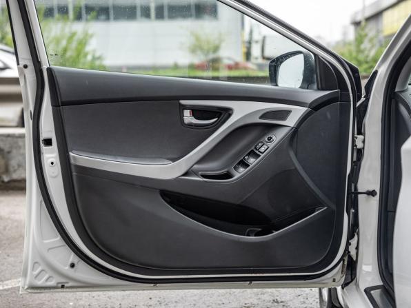 Hyundai Elantra V (MD) Рестайлинг с пробегом 2015 года, цена 1 148 000 рублей, 197244 км, седан, Автокод Объявления