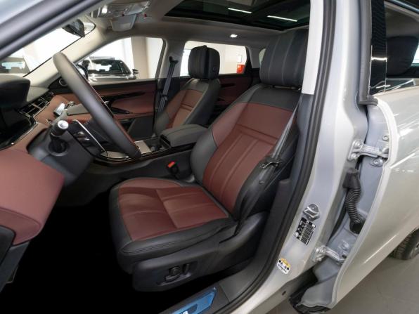 Land Rover Range Rover Evoque II Рестайлинг с пробегом 2025 года, цена 5 850 000 рублей, 50 км, внедорожник, Автокод Объявления