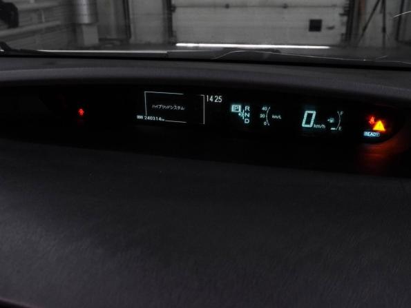 Toyota Prius III (XW30) с пробегом 2010 года, цена 919 000 рублей, 240313 км, лифтбек, Автокод Объявления