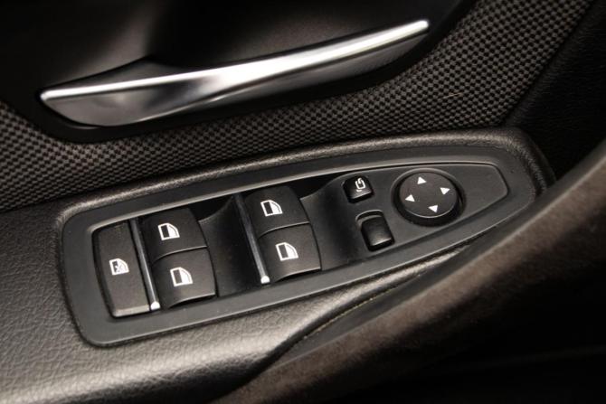 BMW 3 серии VI (F3x) Рестайлинг с пробегом 2016 года, цена 2 175 000 рублей, 72400 км, седан, Автокод Объявления