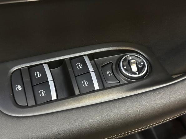 Chery Tiggo 7 Pro Plug-in Hybrid с пробегом 2023 года, цена 2 230 000 рублей, 64835 км, внедорожник, Автокод Объявления
