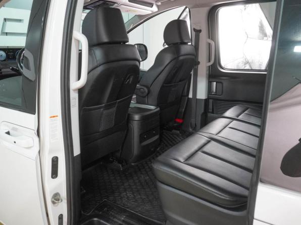 Hyundai Staria I с пробегом 2022 года, цена 4 449 000 рублей, 80355 км, минивэн, Автокод Объявления