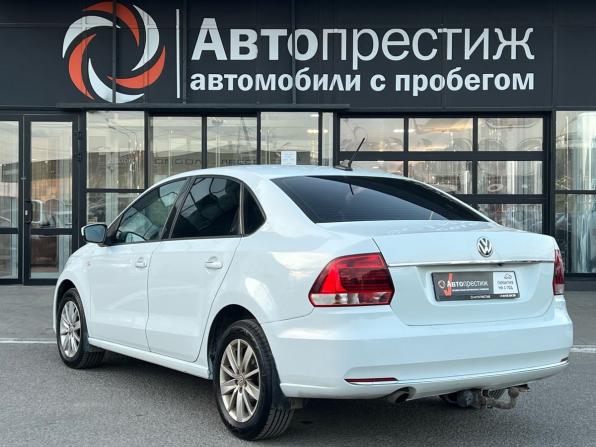 Volkswagen Polo V Рестайлинг с пробегом 2018 года, цена 1 230 000 рублей, 100186 км, седан, Автокод Объявления