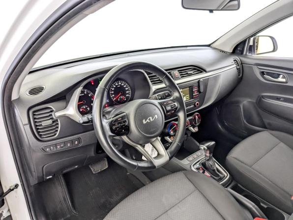 Kia Rio IV Рестайлинг с пробегом 2022 года, цена 1 745 000 рублей, 102660 км, хэтчбек, Автокод Объявления