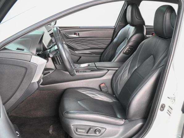 Toyota Avalon V с пробегом 2022 года, цена 3 399 000 рублей, 51529 км, седан, Автокод Объявления