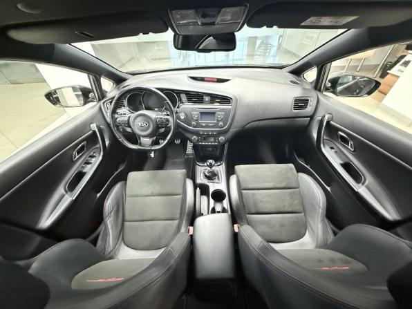 Kia Ceed GT I Рестайлинг с пробегом 2016 года, цена 1 490 000 рублей, 96931 км, хэтчбек, Автокод Объявления