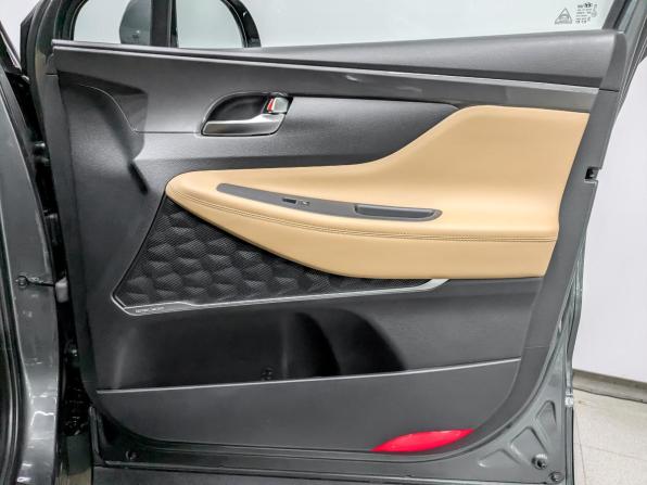 Hyundai Santa Fe IV Рестайлинг с пробегом 2021 года, цена 3 935 000 рублей, 37714 км, внедорожник, Автокод Объявления