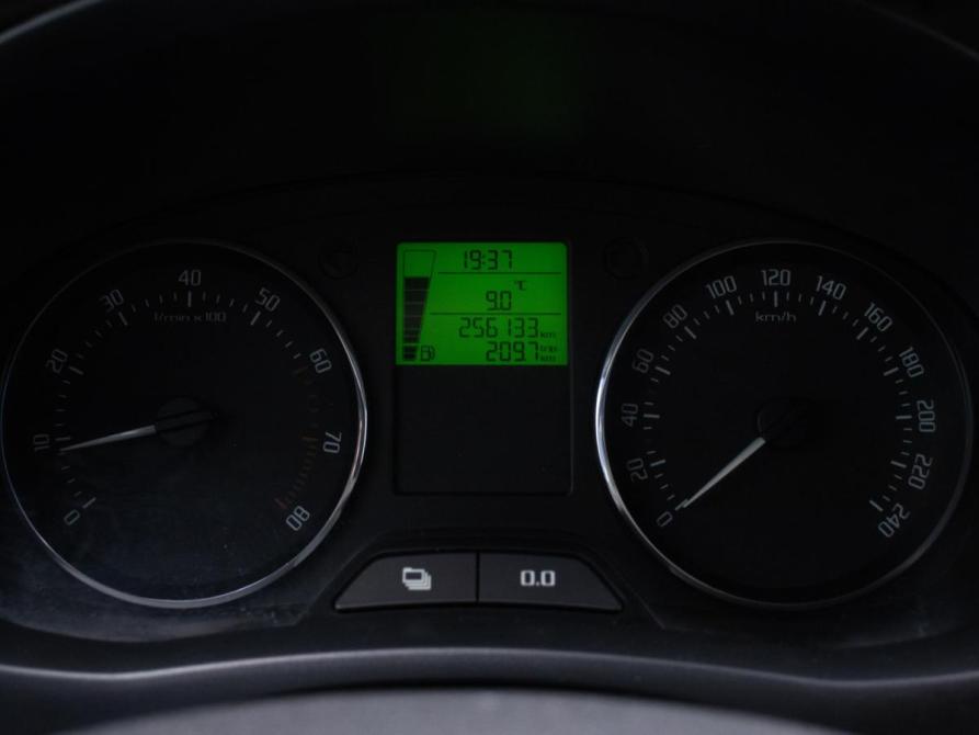 Skoda Fabia II Рестайлинг Москва  - изображение 12