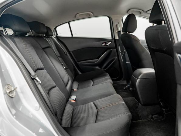 Mazda Axela III Рестайлинг с пробегом 2017 года, цена 1 100 000 рублей, 175166 км, хэтчбек, Автокод Объявления