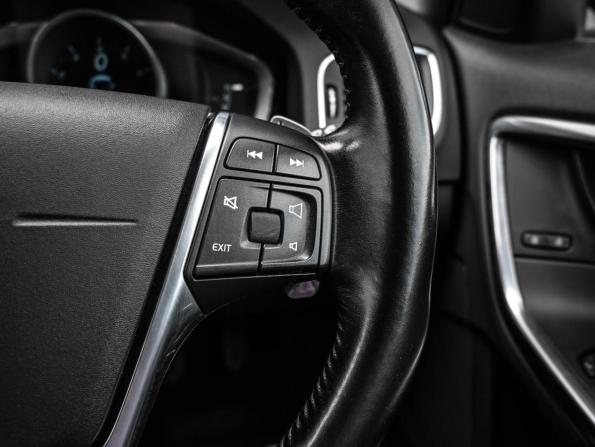 Volvo V60 I Рестайлинг с пробегом 2013 года, цена 1 378 000 рублей, 119227 км, универсал, Автокод Объявления