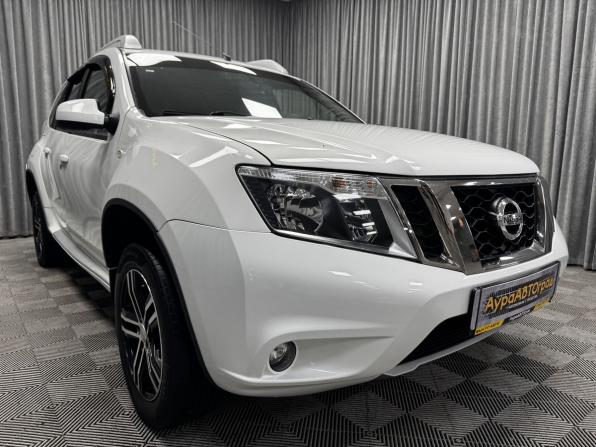 Nissan Terrano III (D10) с пробегом 2015 года, цена 977 000 рублей, 126052 км, внедорожник, Автокод Объявления