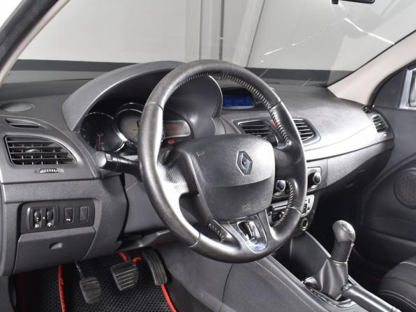 Renault Megane III Рестайлинг с пробегом 2014 года, цена 435 995 рублей, 210328 км, хэтчбек, Автокод Объявления