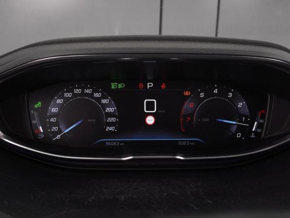 Peugeot 3008 II с пробегом 2018 года, цена 1 849 000 рублей, 96063 км, внедорожник, Автокод Объявления