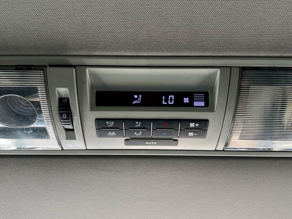 Volkswagen Caravelle T6 с пробегом 2015 года, цена 2 690 000 рублей, 240005 км, минивэн, Автокод Объявления