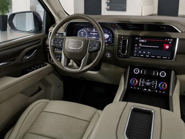 GMC Yukon V с пробегом 2022 года, цена 7 650 000 рублей, 43559 км, внедорожник, Автокод Объявления