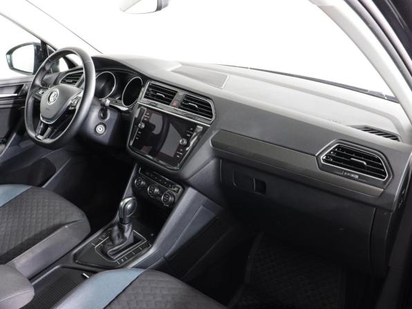 Volkswagen Tiguan II с пробегом 2019 года, цена 2 519 000 рублей, 36091 км, внедорожник, Автокод Объявления