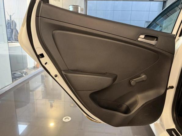 Hyundai Solaris I Рестайлинг с пробегом 2014 года, цена 595 000 рублей, 228820 км, седан, Автокод Объявления