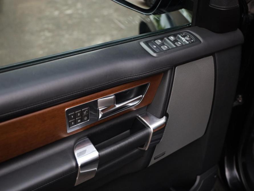 Land Rover Discovery IV Рестайлинг Санкт-Петербург  - изображение 27