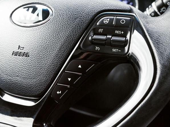 Kia Ceed II Рестайлинг с пробегом 2018 года, цена 1 585 000 рублей, 97000 км, хэтчбек, Автокод Объявления