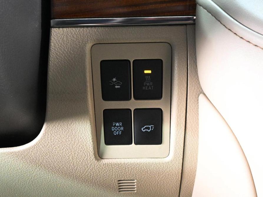 Toyota Land Cruiser 200 Series Рестайлинг 2 Ростов-на-Дону  - изображение 21