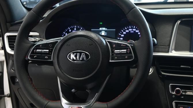 Kia Optima IV Рестайлинг с пробегом 2018 года, цена 1 850 000 рублей, 136643 км, седан, Автокод Объявления
