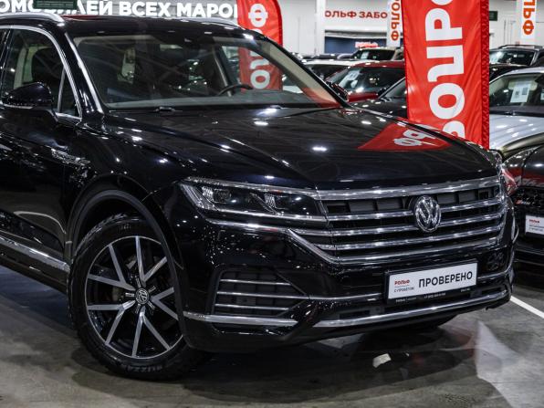 Volkswagen Touareg III с пробегом 2018 года, цена 4 390 000 рублей, 106365 км, внедорожник, Автокод Объявления