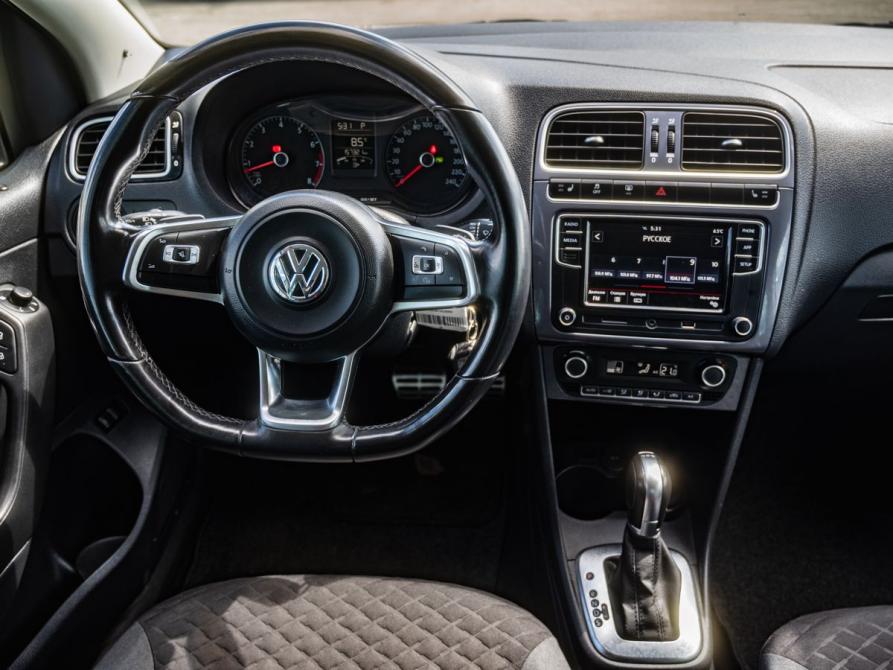 Volkswagen Polo V Рестайлинг Курган  - изображение 20