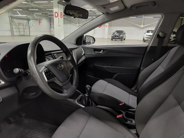Hyundai Solaris II с пробегом 2017 года, цена 1 189 000 рублей, 89252 км, седан, Автокод Объявления
