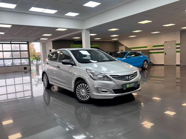 Hyundai Solaris I Рестайлинг с пробегом 2015 года, цена 830 000 рублей, 97239 км, хэтчбек, Автокод Объявления