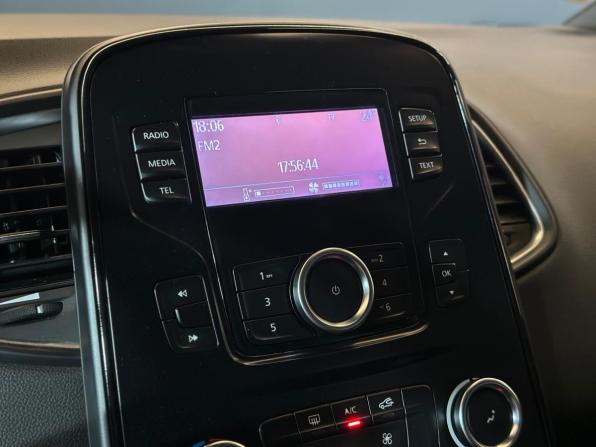 Renault Scenic IV с пробегом 2017 года, цена 1 329 000 рублей, 177300 км, минивэн, Автокод Объявления
