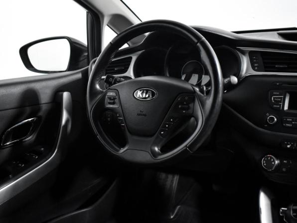 Kia Ceed II Рестайлинг с пробегом 2016 года, цена 999 000 рублей, 223442 км, хэтчбек, Автокод Объявления