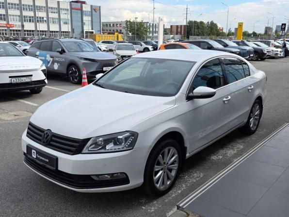 Volkswagen Passat B7 с пробегом 2012 года, цена 930 000 рублей, 243003 км, седан, Автокод Объявления