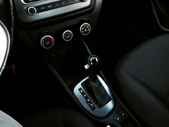 Kia Rio III Рестайлинг с пробегом 2015 года, цена 1 205 000 рублей, 115233 км, седан, Автокод Объявления