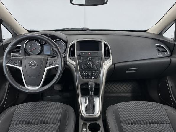 Opel Astra J с пробегом 2011 года, цена 609 000 рублей, 224103 км, хэтчбек, Автокод Объявления
