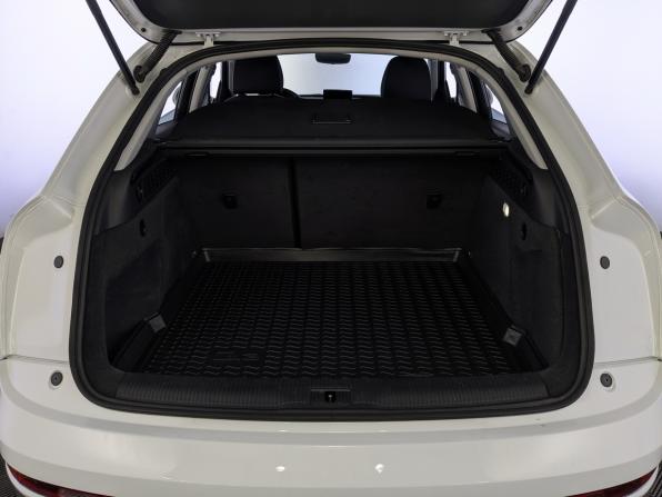 Audi Q3 I (8U) Рестайлинг с пробегом 2015 года, цена 2 125 000 рублей, 91371 км, внедорожник, Автокод Объявления