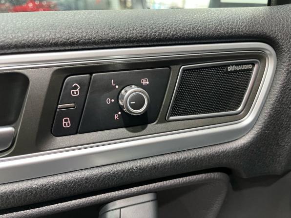 Volkswagen Touareg II с пробегом 2013 года, цена 1 844 000 рублей, 211320 км, внедорожник, Автокод Объявления