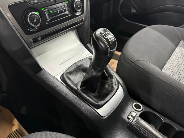 Skoda Octavia II (A5) Рестайлинг с пробегом 2011 года, цена 646 800 рублей, 226576 км, лифтбек, Автокод Объявления