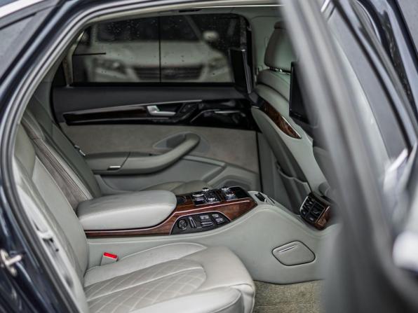 Audi A8 III (D4) Рестайлинг с пробегом 2013 года, цена 2 200 000 рублей, 105887 км, седан, Автокод Объявления