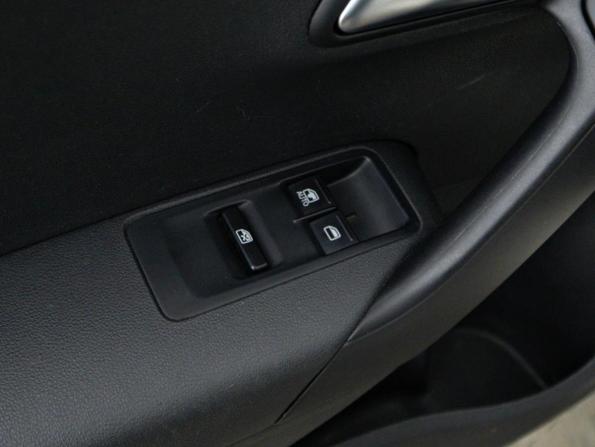 Volkswagen Polo V с пробегом 2015 года, цена 899 077 рублей, 126888 км, седан, Автокод Объявления