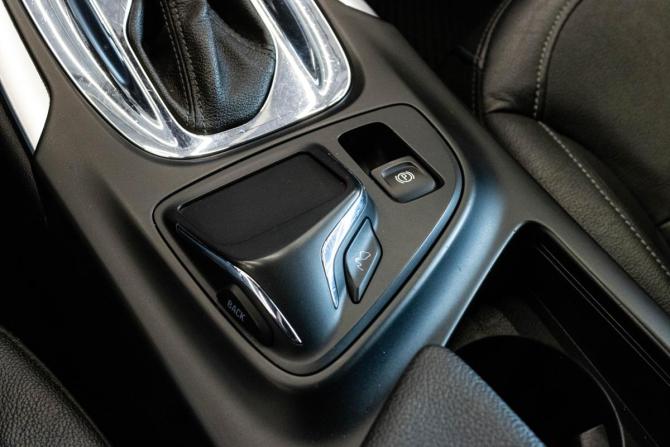 Opel Insignia I Рестайлинг с пробегом 2014 года, цена 1 349 000 рублей, 133799 км, седан, Автокод Объявления