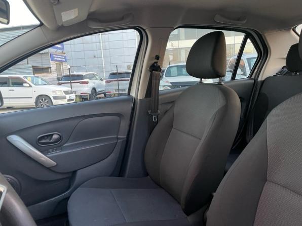 Renault Logan II Рестайлинг с пробегом 2020 года, цена 999 000 рублей, 53003 км, седан, Автокод Объявления