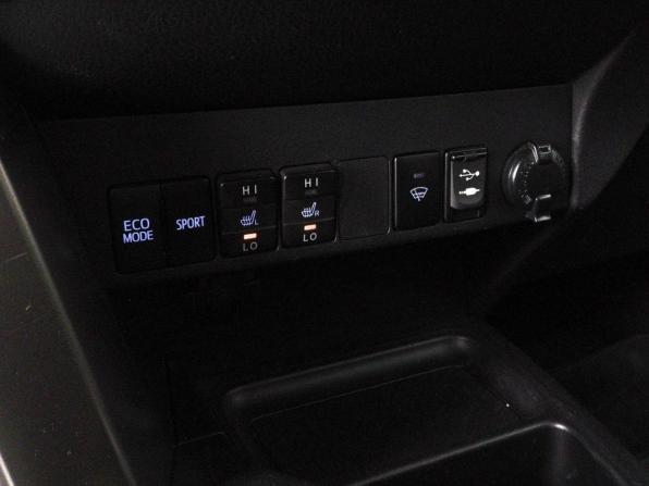 Toyota RAV4 IV (XA40) с пробегом 2015 года, цена 2 190 000 рублей, 77723 км, внедорожник, Автокод Объявления