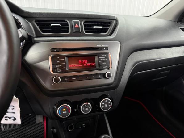 Kia Rio III Рестайлинг с пробегом 2017 года, цена 1 047 000 рублей, 106000 км, седан, Автокод Объявления