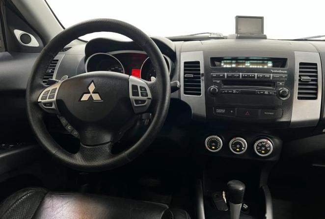 Mitsubishi Outlander II с пробегом 2007 года, цена 635 000 рублей, 318879 км, внедорожник, Автокод Объявления