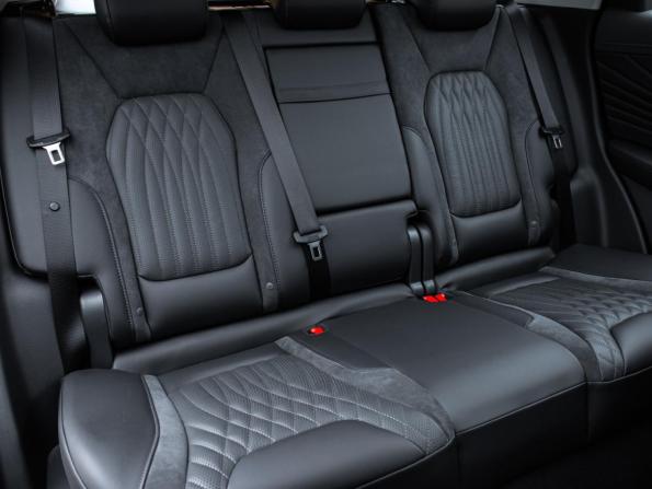 Hongqi HS5 I Рестайлинг с пробегом 2023 года, цена 3 190 000 рублей, 17872 км, внедорожник, Автокод Объявления