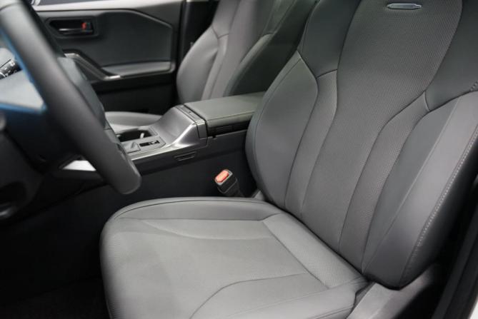 Toyota RAV4 VI (XA60) с пробегом 2026 года, цена 4 750 000 рублей, 70 км, внедорожник, Автокод Объявления