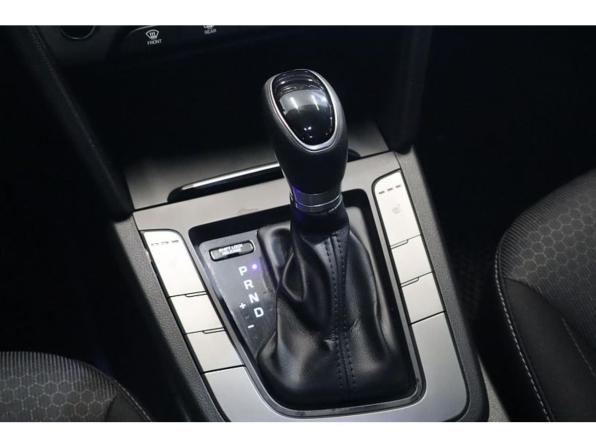 Hyundai Elantra VI (AD) с пробегом 2017 года, цена 1 379 000 рублей, 152676 км, седан, Автокод Объявления