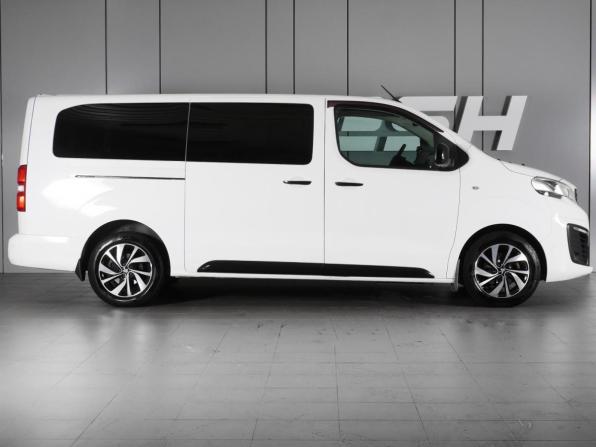 Peugeot Traveller I с пробегом 2019 года, цена 2 974 000 рублей, 224193 км, минивэн, Автокод Объявления